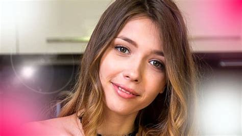 mila azul age|Mila Azul Net worth, Age, Height, Bio/wiki, Boyfriend,。